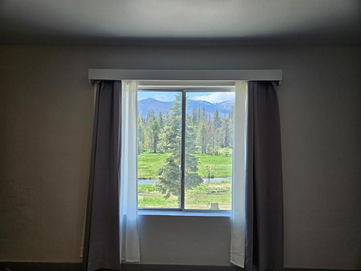 The Black Forest Lodge رِد بلاف المظهر الخارجي الصورة